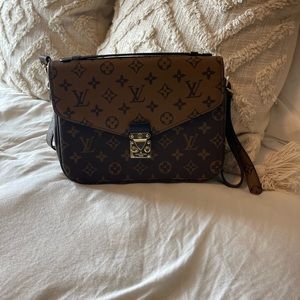 Louis Vuitton crossbody bag